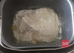 花朵豆沙面包的做法图解3