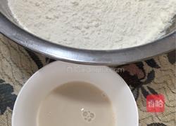 萝卜虾皮粉丝包子的做法图解2