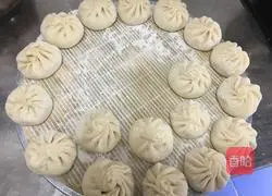 Illustration of making steamed buns with meat and beans 5