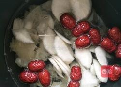 冰糖雪梨红枣银耳羹的做法图解7