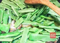 五花肉焖扁豆的做法图解6