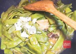 五花肉焖扁豆的做法图解10