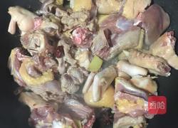 青蒜啤酒鸭的做法图解9