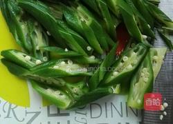 秋葵炒肉的做法图解2
