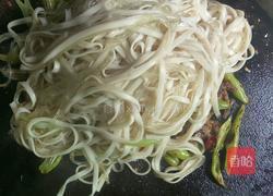 炒挂面的做法图解10