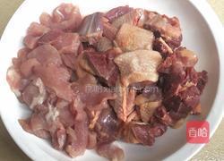 红枣枸杞鸽子汤的做法图解1