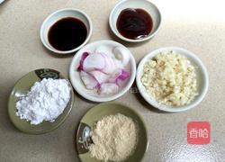 红椒爆鱿鱼的做法图解3