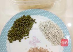 绿豆薏米粥的做法图解1