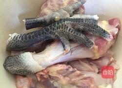 胡椒根沙仁猪肚煲鸡的做法图解3