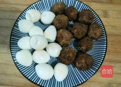 鹌鹑蛋烧肉丸的做法图解2