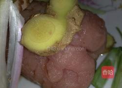 蒸猪瘦肉的做法图解1