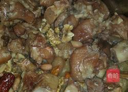 核桃花生炖猪蹄的做法图解10