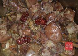 核桃花生炖猪蹄的做法图解11