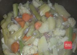 腊猪蹄炖四季豆的做法图解8