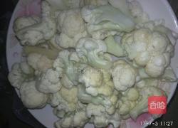 腊猪蹄炖四季豆的做法图解4