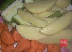 腊猪蹄炖四季豆的做法图解5