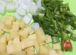 肉丁凉面卤的做法图解1