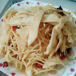 土豆丝炒饼的做法[图]