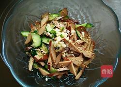 黄瓜拌鸡蛋干的做法图解3