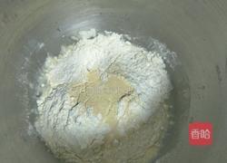 松软豆沙小餐包的做法图解3