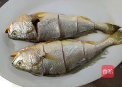 糖醋黄花鱼的做法图解1
