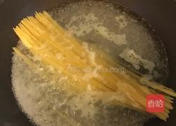 芝士奶油芦笋意大利面的做法图解1