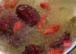 枸杞红枣燕窝的做法图解4