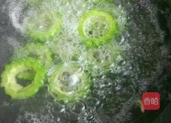 苦瓜鹌鹑蛋的做法图解3
