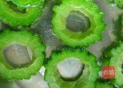 苦瓜鹌鹑蛋的做法图解4