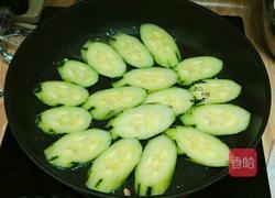 蚝油煎黄瓜的做法图解2