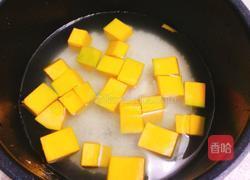 南瓜粳米粥的做法图解3