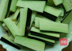茄子炒豆角的做法图解1