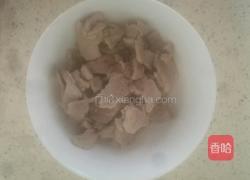 胡萝卜炒肉的做法图解2