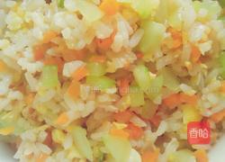 胡萝卜黄瓜蛋炒饭的做法图解8