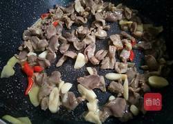 泡椒蒜苔炒鸡胗的做法图解6