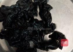 土豆丝炒木耳的做法图解1