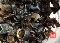 土豆丝炒木耳的做法图解3