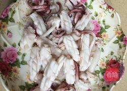 三色椒爆鲜鱿的做法图解7