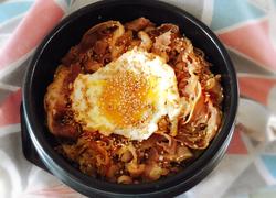 金针肥牛石锅拌饭
