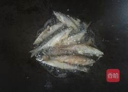 香炸小鲫鱼的做法图解4