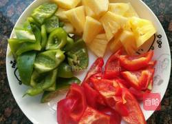 凤梨咕噜肉的做法图解2