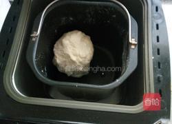 牛奶土司的做法图解1