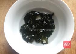 蛤蜊豆腐海带汤的做法图解2