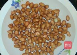 咸香花生米的做法图解1