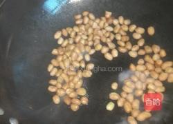 咸香花生米的做法图解3