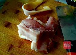 自制猪肉丸子的做法图解4