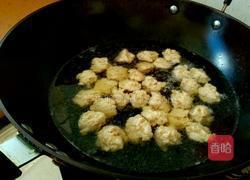 自制猪肉丸子的做法图解12