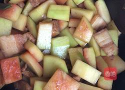 西瓜皮炖五花肉的做法图解3