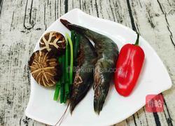 香菇虾仁丝瓜烙饼的做法图解2
