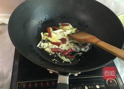 爆炒钉螺的做法图解2